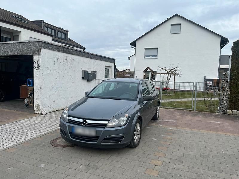 Gebraucht Opel Astra 100 PS (73 kW) 2005 Grau Kleinwagen