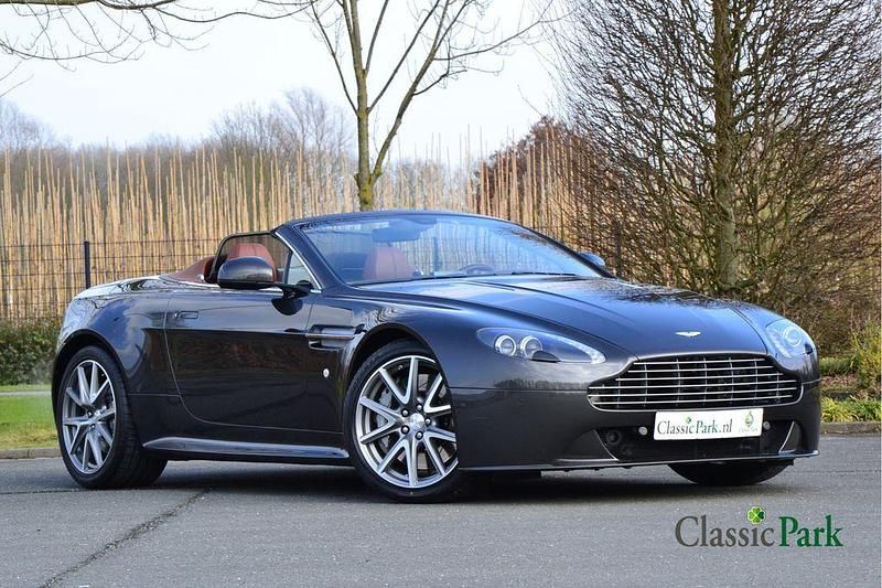 Gebraucht Aston Martin V8 Vantage 436 PS (320 kW) 2013 Grau Cabrio