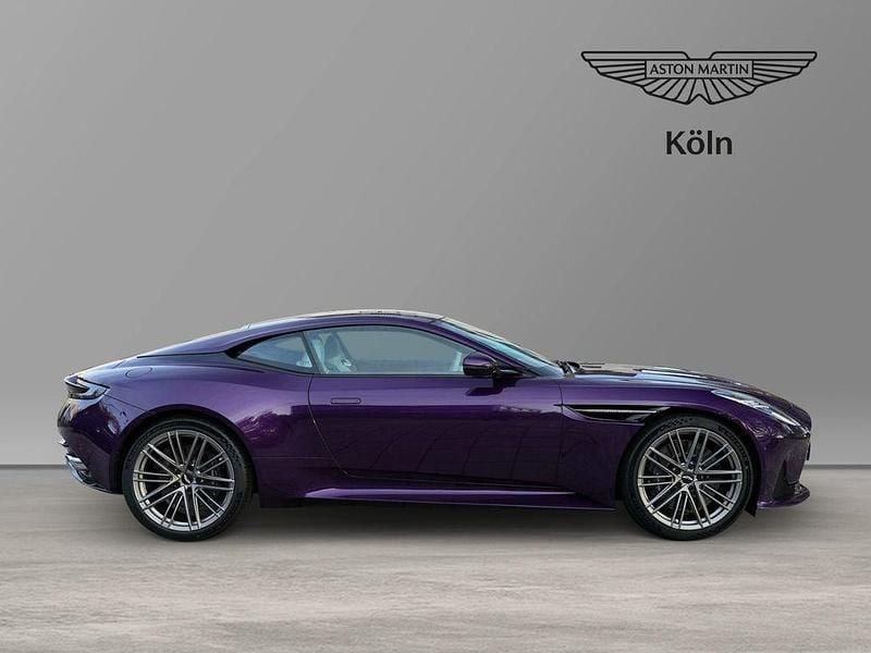 Neu Aston Martin DB12 680 PS (500 kW) 2026 Violett Coupé