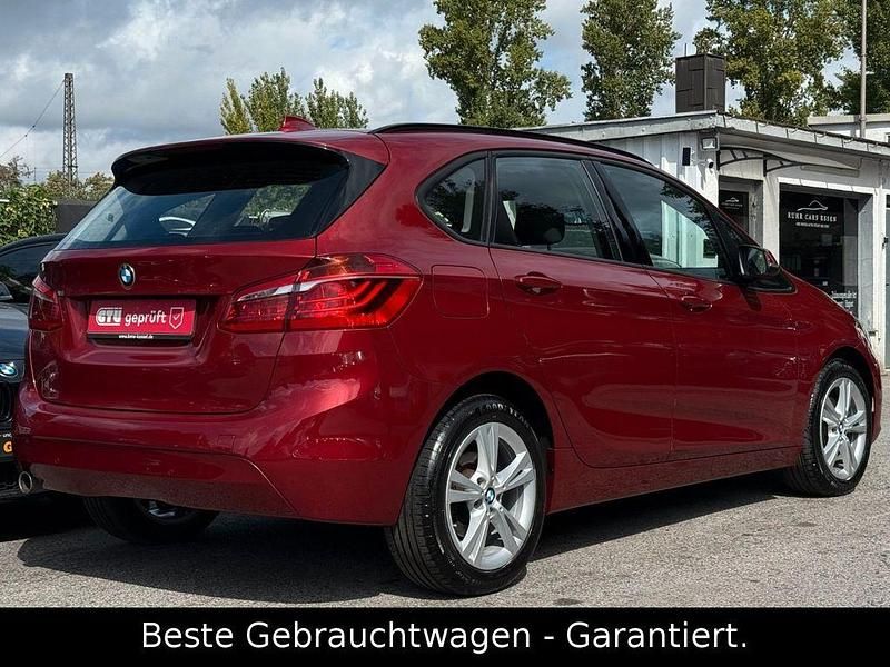 Gebraucht BMW 216 Active Tourer Advantage 116 PS (85 kW) 2016 Rot Van / Kleinbus