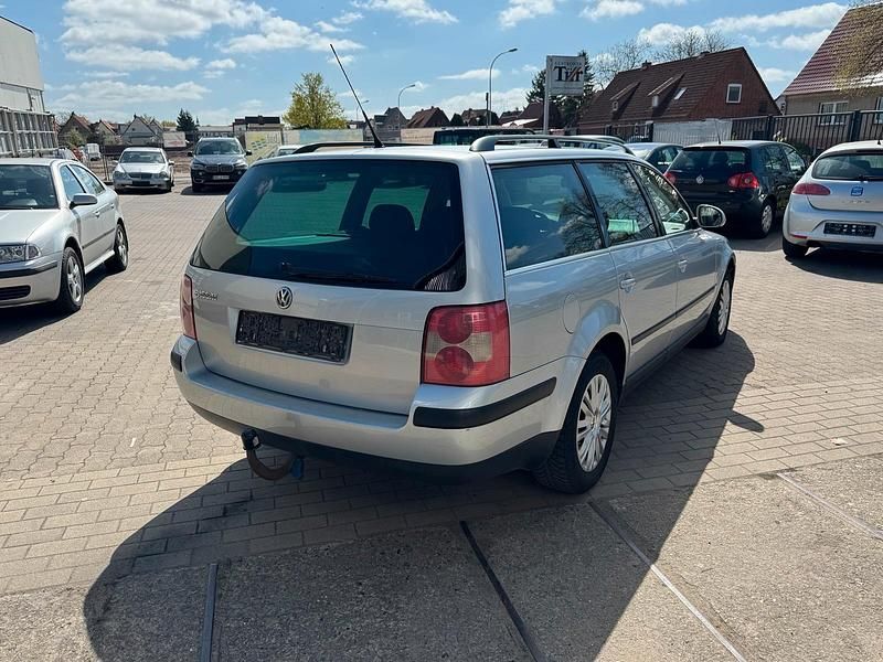 Usata VW Passat 102 CV (75 kW) 2004 Argento Station wagon