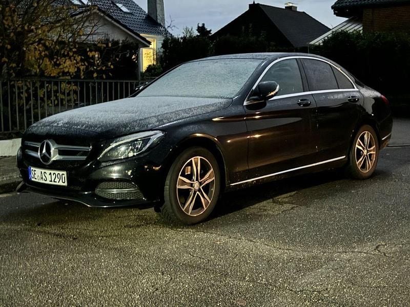 Gebraucht Mercedes C200 Avantgarde 184 PS (135 kW) 2015 Schwarz Limousine