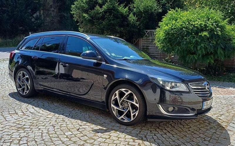 Schwarz Gebraucht 2015 Opel Insignia OPC Kombi | 6.400 € (Guter Preis) - Bild 1/4