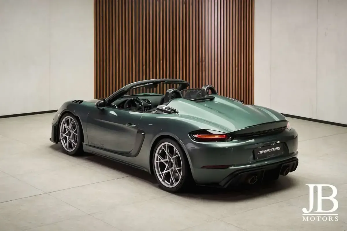 Gebraucht Porsche Boxster Spyder 500 PS (367 kW) 2024 Malachitgrün metallic Cabrio