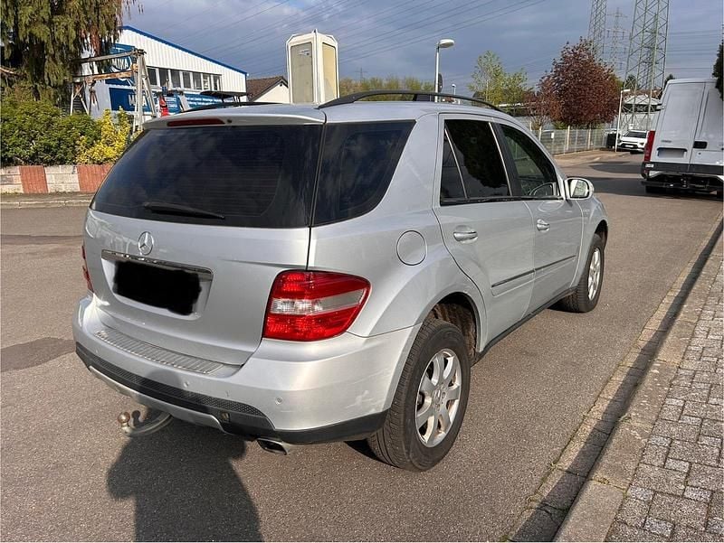 Gebraucht Mercedes ML280 190 PS (139 kW) 2007 Silber SUV