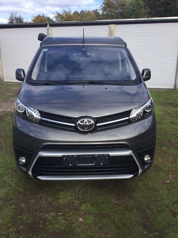 Braun Gebraucht 2019 Toyota Proace Van | 37.300 € - Bild 1/4