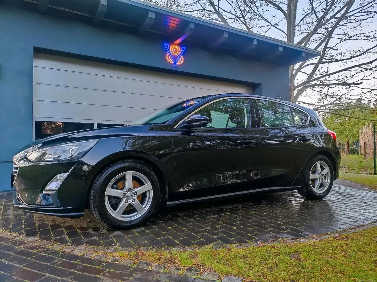 Usata Ford Focus 120 CV (88 kW) 2019 Nero Berlina