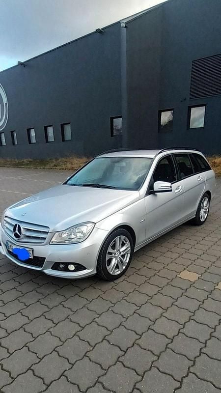 Silber Gebraucht 2011 Mercedes C180 Kombi | 6.900 € (Guter Preis) - Bild 1/4