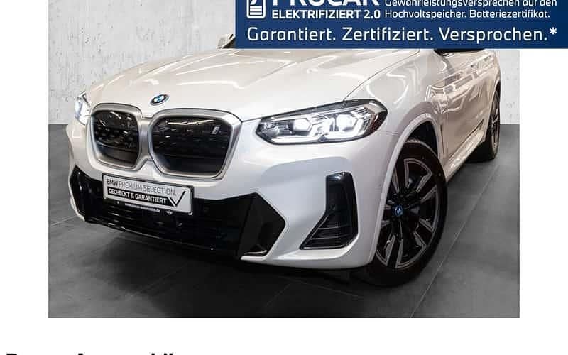 Weiß Gebraucht 2023 BMW iX3 Shadowline SUV | 40.990 € (Superpreis) - Bild 1/4