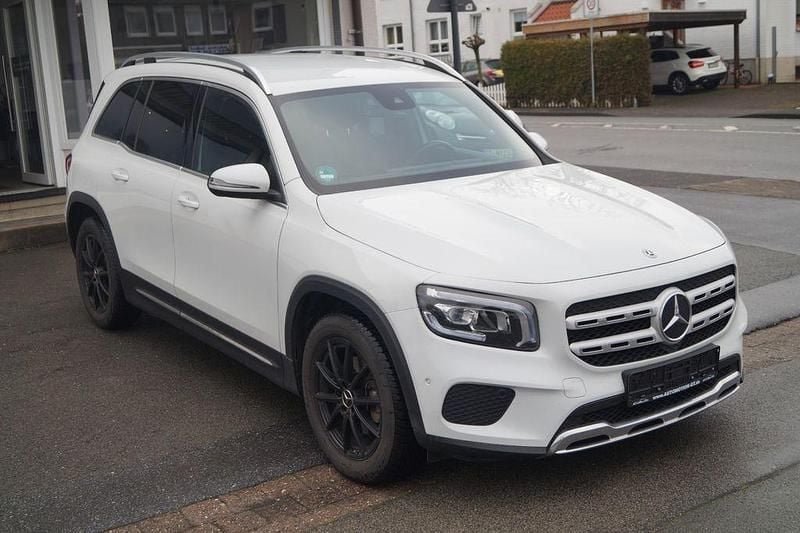 Gebraucht Mercedes GLB200 163 PS (119 kW) 2023 Weiß SUV