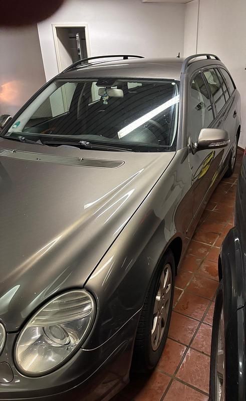 Gebraucht Mercedes E220 170 PS (125 kW) 2008 Andere farben Kombi