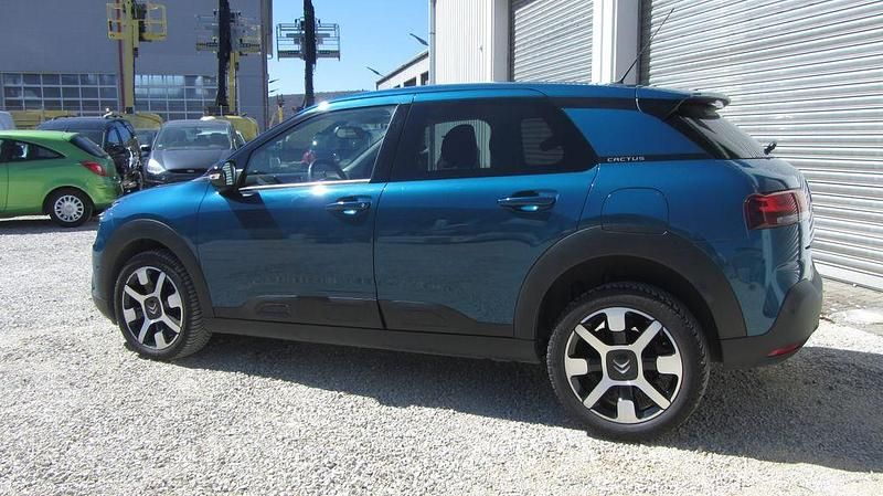 Gebraucht Citroën C4 Shine 110 PS (80 kW) 2019 Blau Limousine