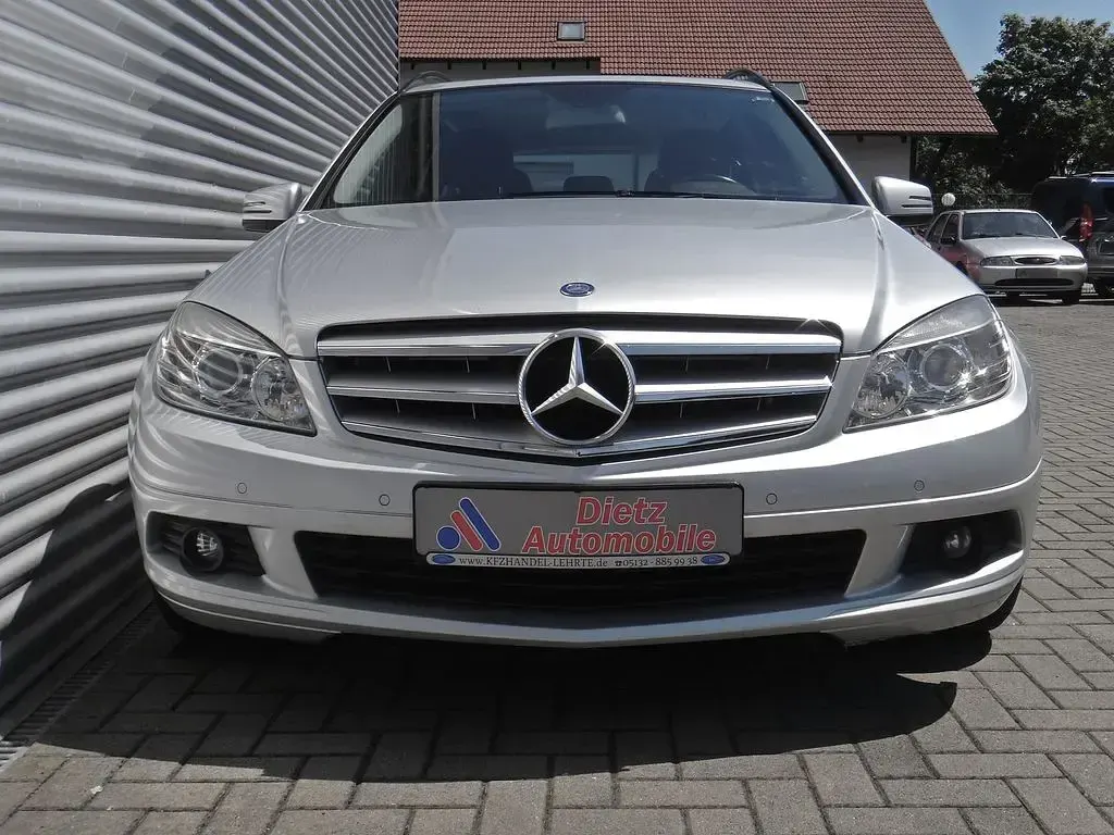 Gebraucht Mercedes C220 170 PS (125 kW) 2010 Silber (metallic) Kombi