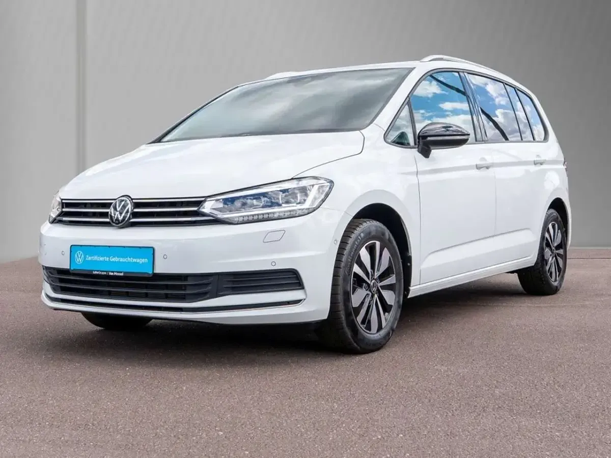 Gebraucht VW Touran Goal 150 PS (110 kW) 2025 Pure white Van / Kleinbus