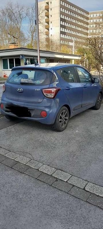 Gebraucht Hyundai i10 Style 87 PS (63 kW) 2017 Blau Kleinwagen