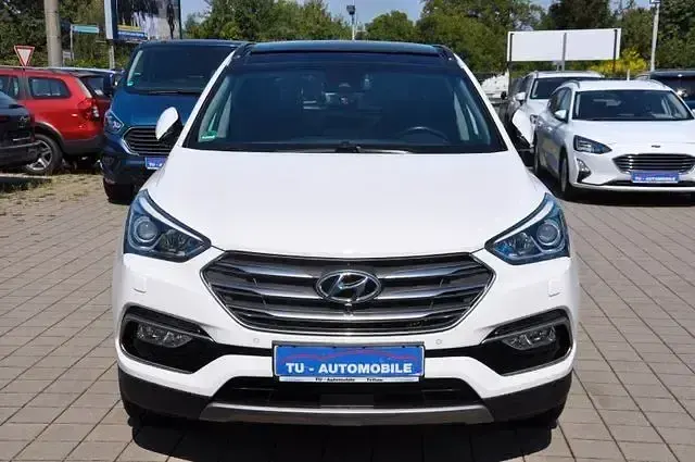 Gebraucht Hyundai Santa Fe Premium 234 PS (172 kW) 2017 Weiß SUV