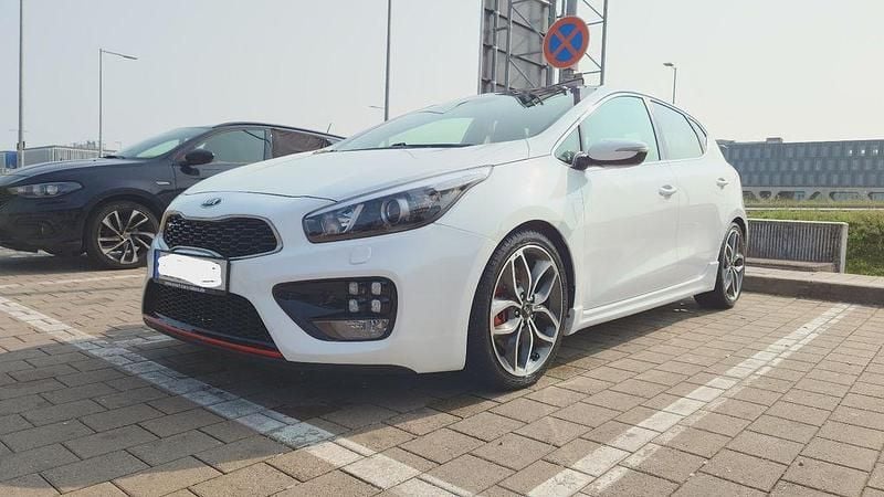 Gebraucht Kia Ceed GT-Track 204 PS (150 kW) 2018 Weiß Kleinwagen