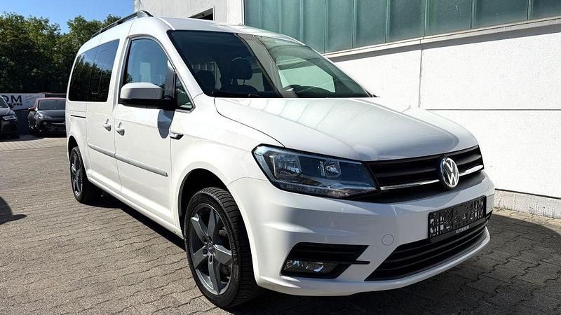 Weiß Gebraucht 2017 VW Caddy Maxi Trendline Van / Kleinbus | 15.900 € (Fairer Preis) - Bild 1/4