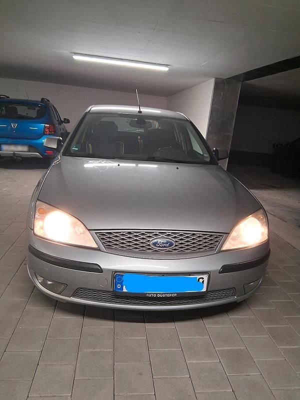 Gebraucht Ford Mondeo 140 PS (102 kW) 2007 Silber Limousine