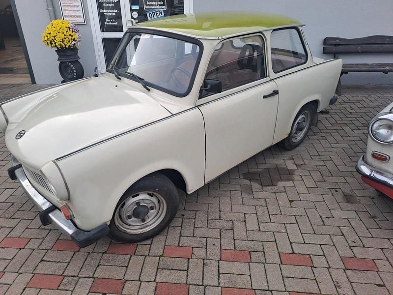 Beige Gebraucht 1988 Trabant 601 Kleinwagen | 4.600 € - Bild 1/4
