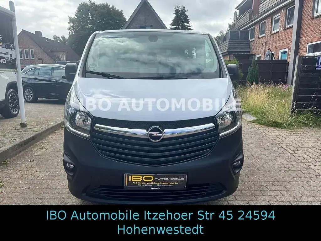 Gebraucht Opel Vivaro 95 PS (69 kW) 2018 Weiß Van / Kleinbus