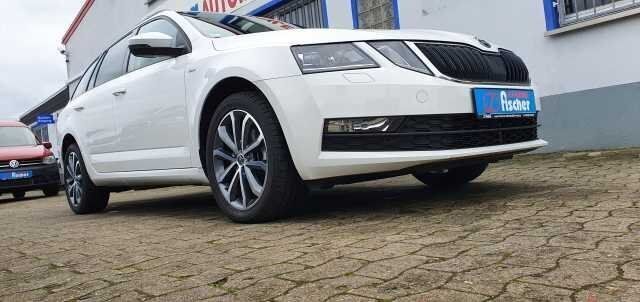 Weiß Gebraucht 2020 Skoda Octavia Soleil Kombi | 24.950 € (Fairer Preis) - Bild 1/4