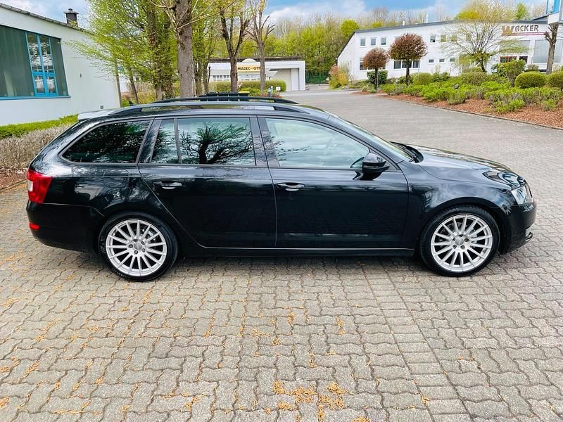 Gebraucht Skoda Octavia 150 PS (110 kW) 2017 Schwarz Kombi