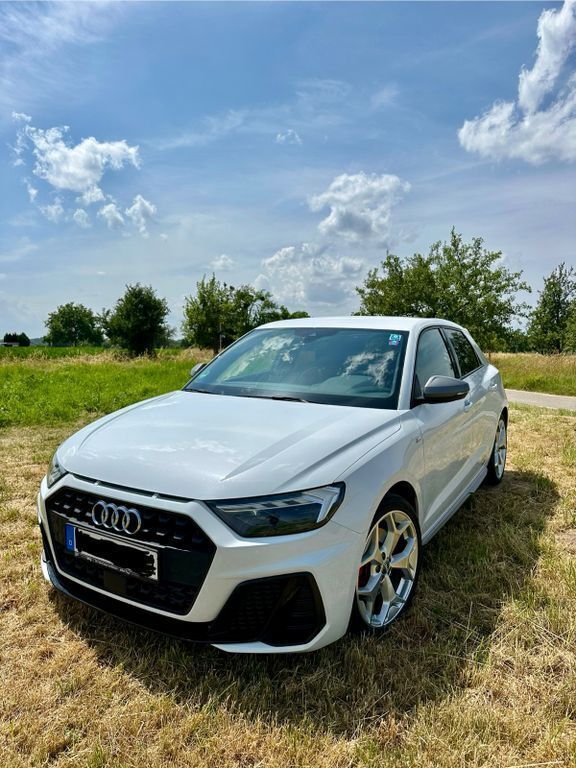 Weiß Gebraucht 2019 Audi A1 Sportback S-Line Kleinwagen | 24.200 € (Fairer Preis) - Bild 1/4