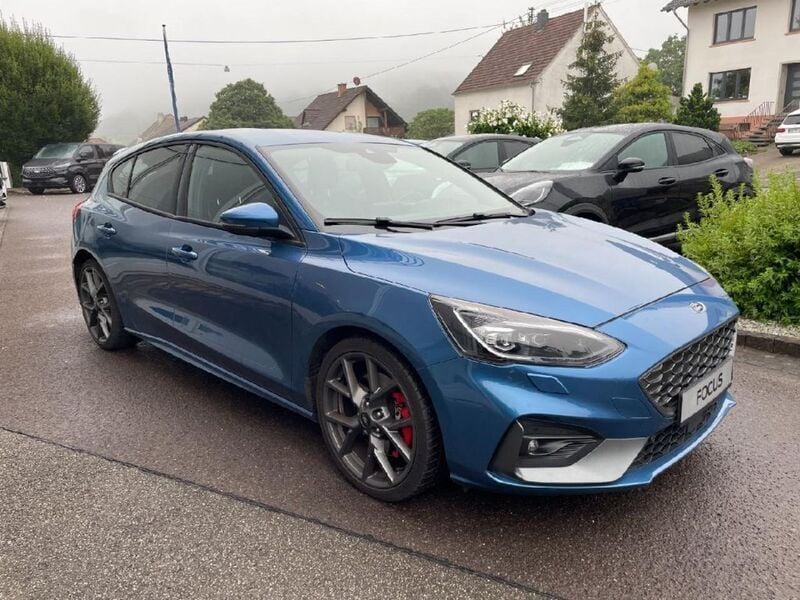 Używany Ford Focus ST 280 KM (205 kW) 2019 Niebieski Sedan/Limuzyna