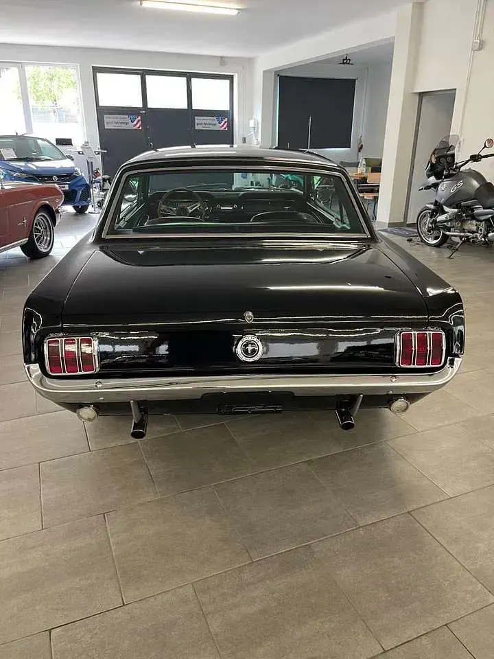 Occasion Ford V8 200 ch (147 kW) 1965 Noir Coupé