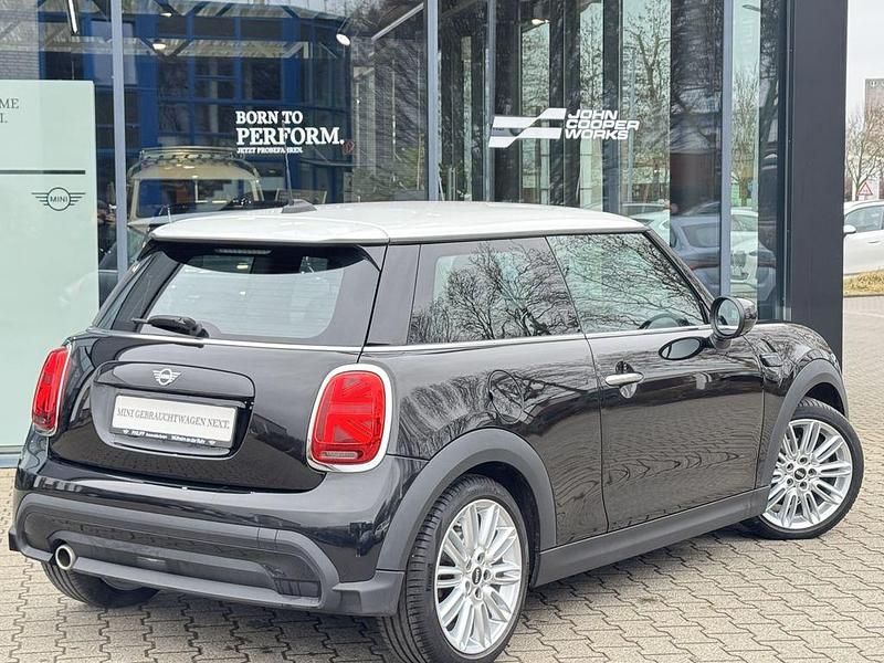 Gebraucht Mini Cooper 136 PS (100 kW) 2021 Schwarz Kleinwagen