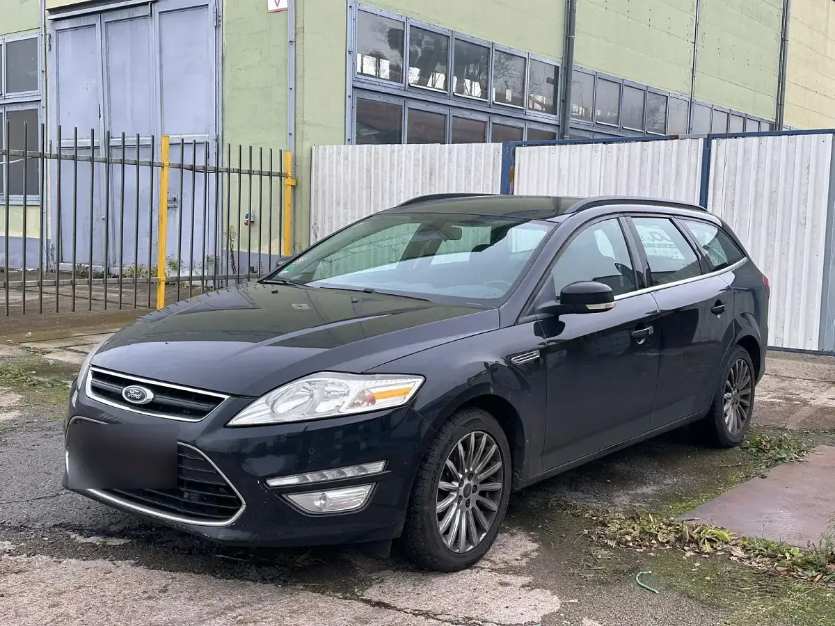 Second-hand Ford Mondeo 140 CP (102 kW) 2013 Negru Break