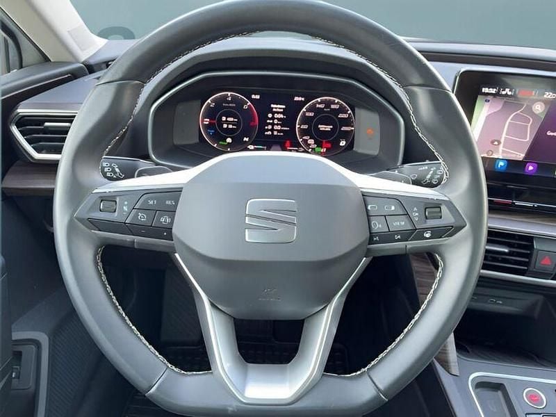 Second-hand Seat Leon 204 CP (150 kW) 2022 Alb Berlinǎ