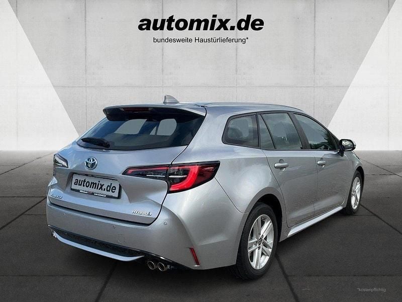 Używany Toyota Corolla 184 KM (135 kW) 2022 Srebrny Sedan/Limuzyna