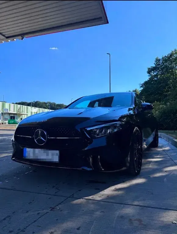 Gebraucht Mercedes B220 190 PS (139 kW) 2023 Schwarz Kleinwagen