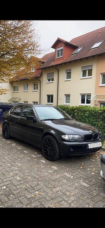 Gebraucht BMW 318 143 PS (105 kW) 2004 Schwarz Limousine