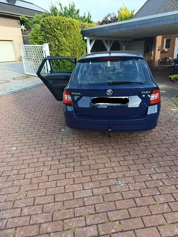 Gebraucht Skoda Fabia Cool Edition 75 PS (55 kW) 2017 Blau Limousine