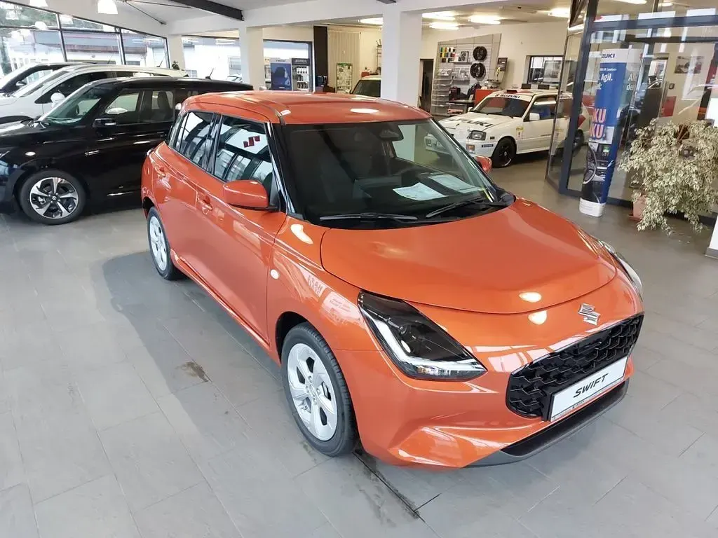 Neu Suzuki Swift Comfort 83 PS (61 kW) 2026 Orange Kleinwagen