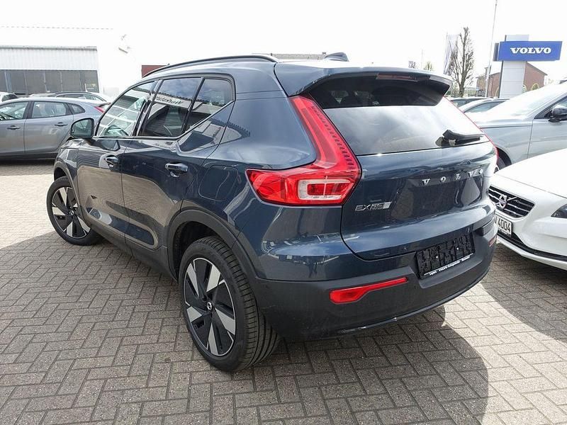 Nowe Volvo EX40 Plus 185 kW (252 KM) 2026 Niebieski SUV