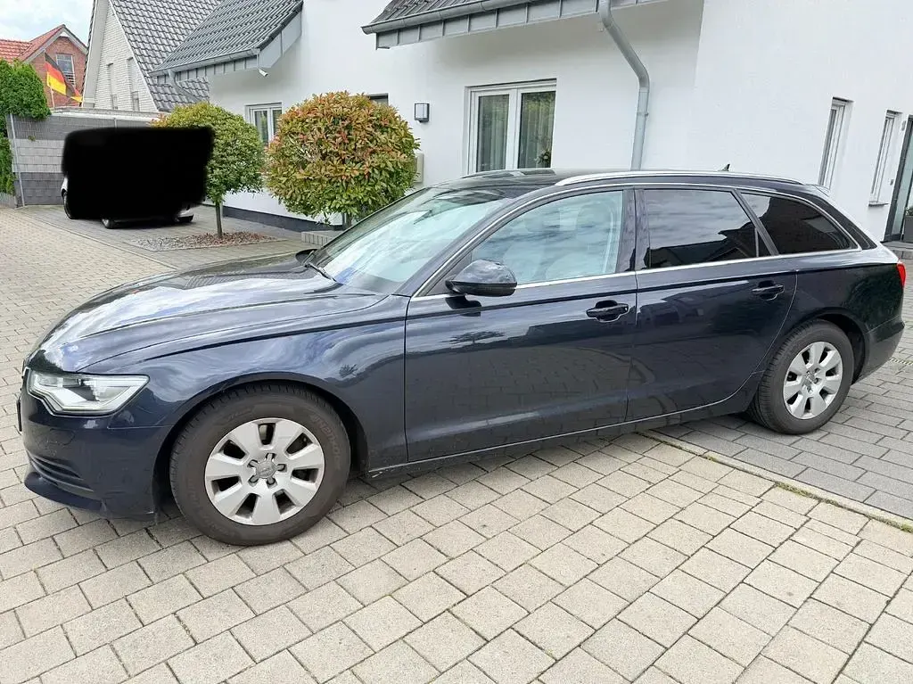 Gebraucht Audi A6 177 PS (130 kW) 2014 Blau Kombi