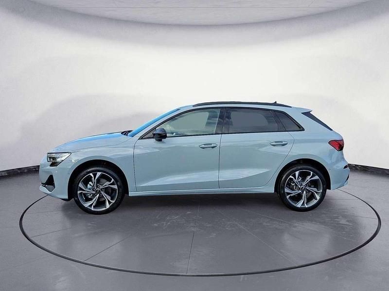 Gebraucht Audi A3 Advanced 116 PS (85 kW) 2025 Pfeilgrau perleffekt Kombi