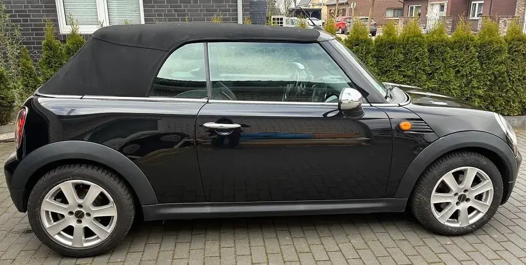 Usata Mini Cooper Cabriolet 120 CV (88 kW) 2009 Nero Cabrio