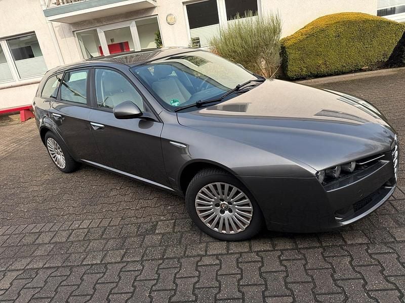 Silber Gebraucht 2008 Alfa Romeo 159 Kombi | 2.200 € (Guter Preis) - Bild 1/4