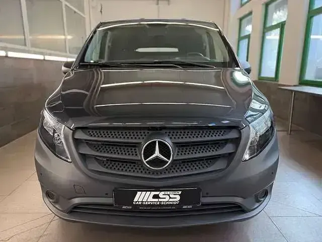 Gebraucht Mercedes Vito 136 PS (100 kW) 2023 Grau Van