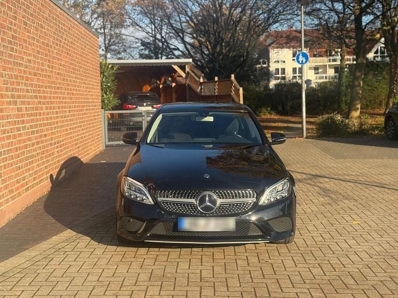 Gebraucht Mercedes C220 194 PS (142 kW) 2019 Schwarz Limousine