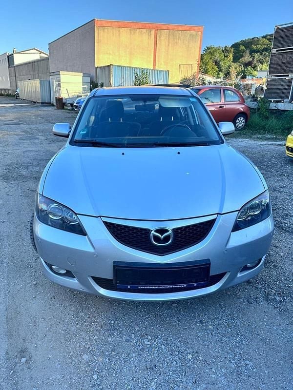 Silber Gebraucht 2004 Mazda 3 Limousine | 2.000 € (Guter Preis) - Bild 1/4