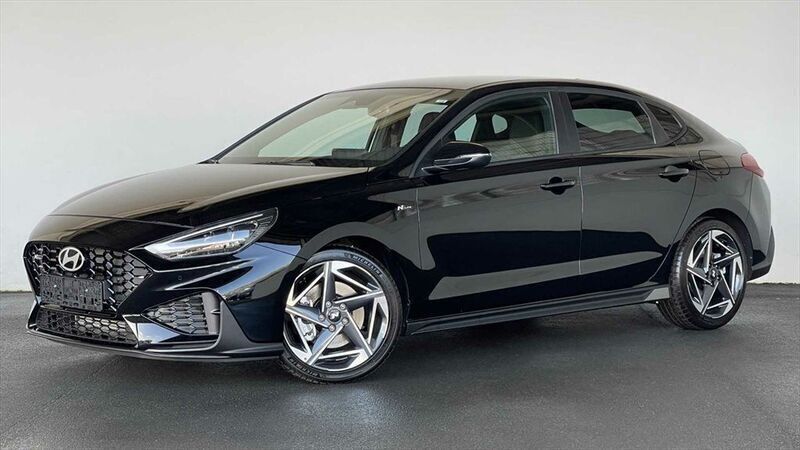 Schwarz Neu 2024 Hyundai i30 N Line Limousine | 25.470 € (Fairer Preis) - Bild 1/2