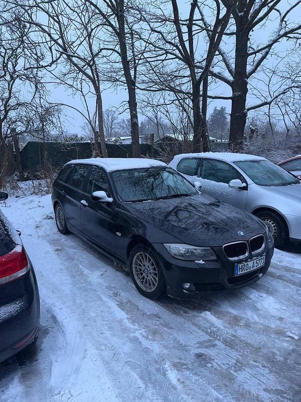 Gebraucht BMW 316 116 PS (85 kW) 2012 Schwarz Kombi