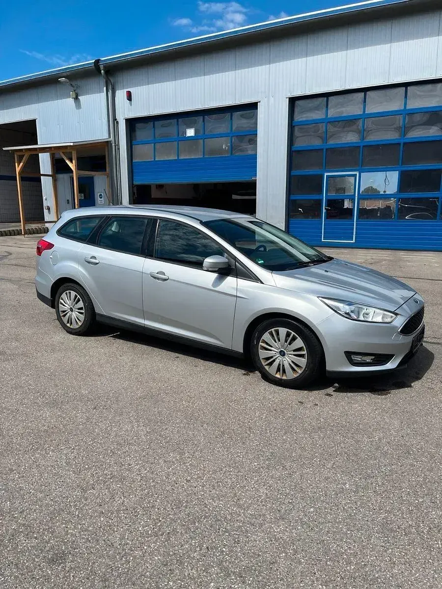 Gebraucht Ford Focus Business Edition 120 PS (88 kW) 2018 Silber Kombi