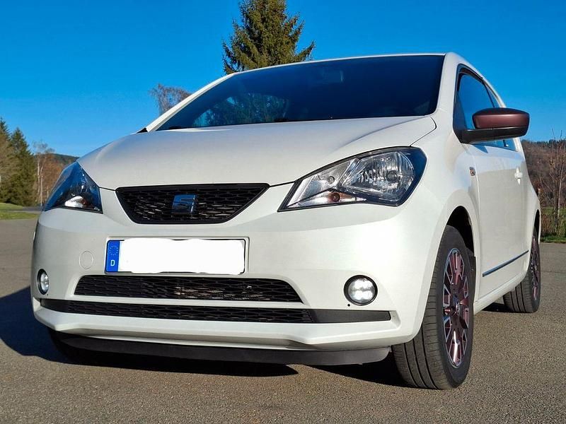 Gebraucht Seat Mii 75 PS (55 kW) 2015 Weiß Kleinwagen